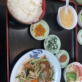 ニラレバ定食(中華料理福泉餃子 （チュウカリョウリフクセンギョウザ）)