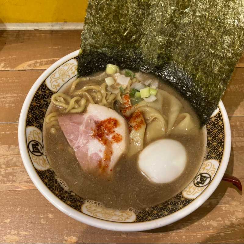 すごい煮干ラーメン+味玉(すごい煮干ラーメン 凪 下北沢店)