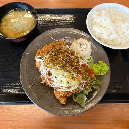 山採りアブラツツジ 7/20 油⑦H120cmW80cm30 油淋鶏定食(からやま 戸塚深谷町店)の口コミ一覧 | No.1のメニューが