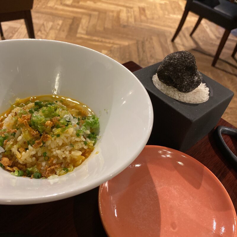 トリュフたまごかけご飯(焼肉 うしどし 新宿)