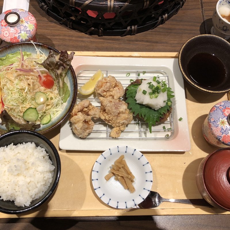 おろしハンバーグ&唐揚げ膳(きびや アリオ鷲宮店)