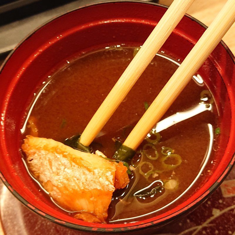 赤だし（鮭）(函館市場 大日店 （はこだていちば）)