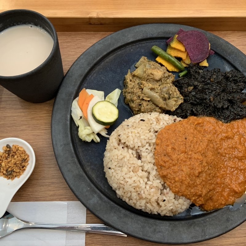 カレーセット（あいがけ）(ミングルタングル)