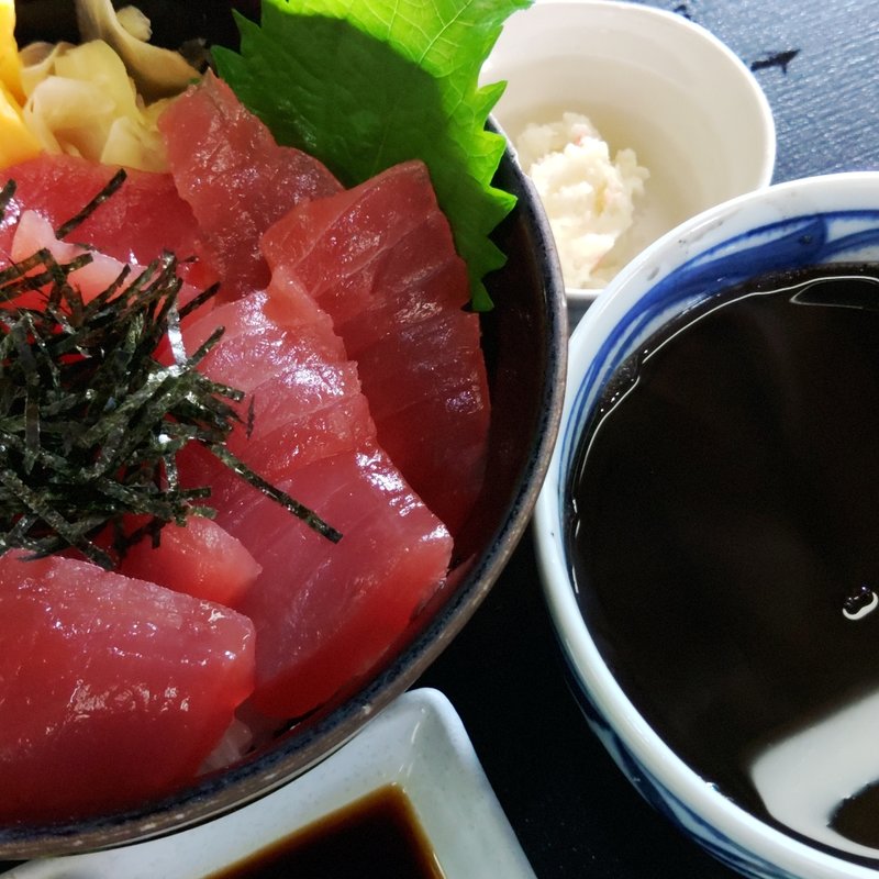 まぐろ丼(名護漁港水産物直販所（食堂） )