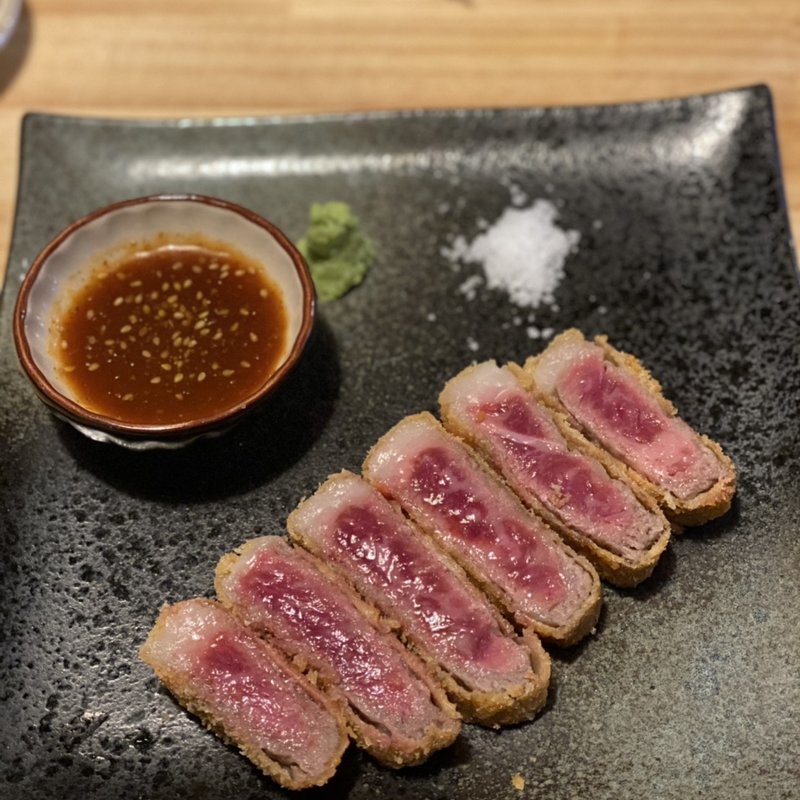 黒毛和牛極上レアカツ(肉屋一ノ剱（いちのけん）)