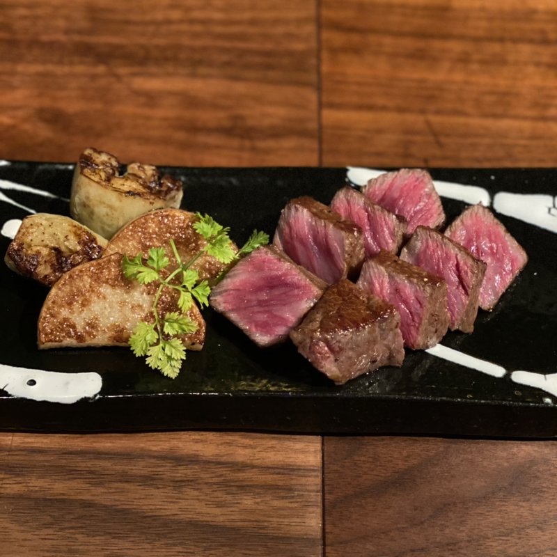 サーロインステーキ(鉄板焼き　銀の桃)