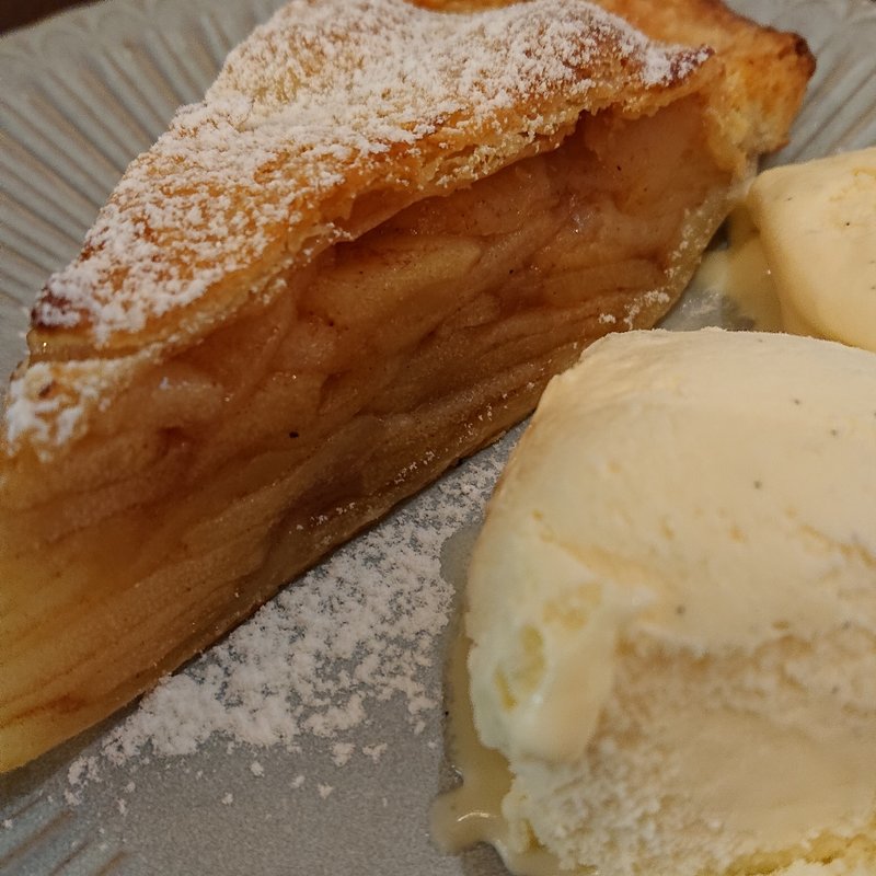 クラシックアップルパイ(カフェ＆バー ポコリット)
