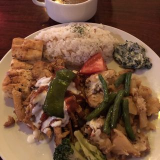 <MIXランチ＞（平日ランチメニュー）(トルコ料理トプカプ)