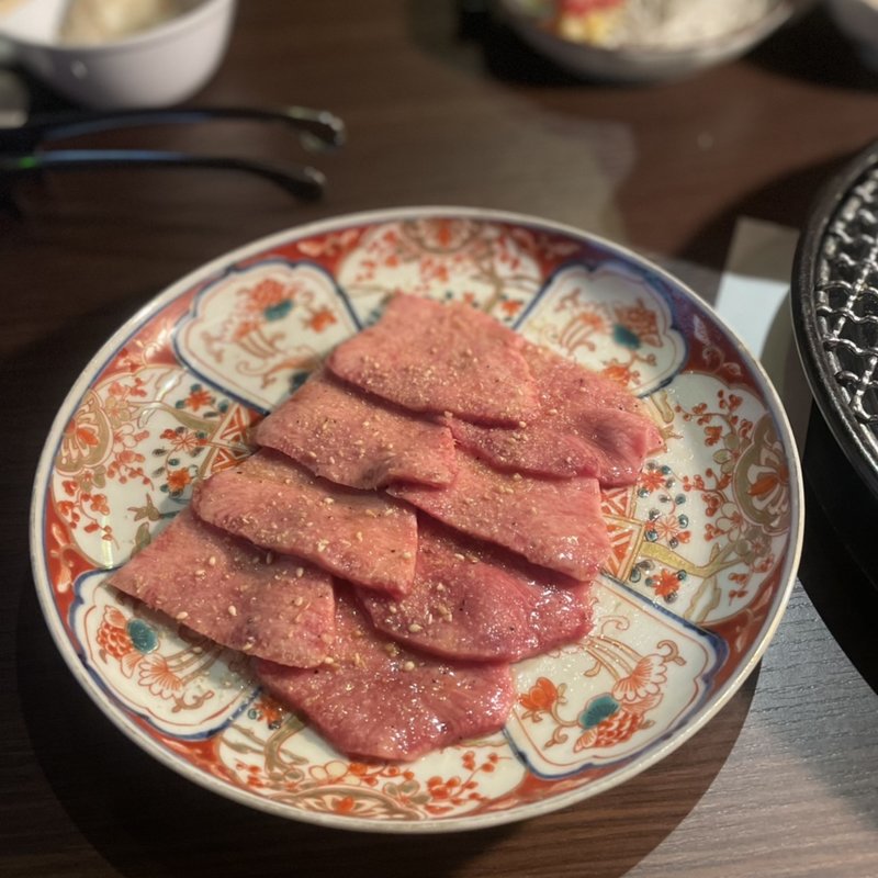 牛タン塩(肉の頂)