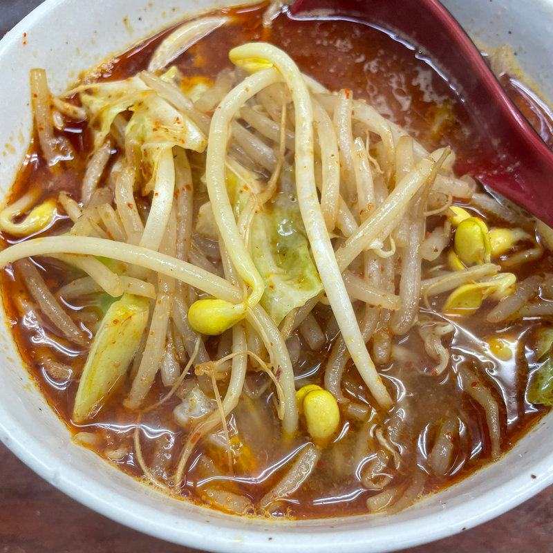 ランチ　ハーフ辛唐麺(まぐろラーメン大門)