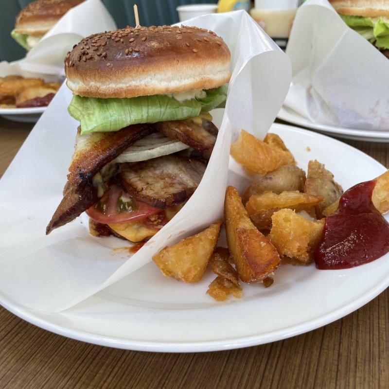 ベーコンチーズバーガー(ベーカーバウンス)