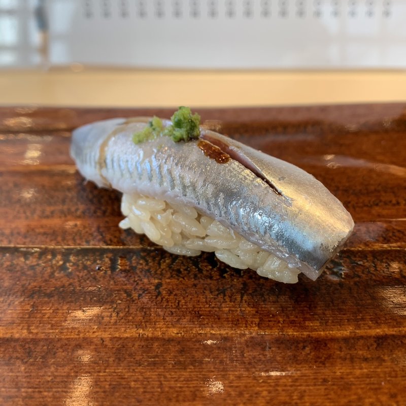 イワシ(立喰鮨 銀座おのでら)