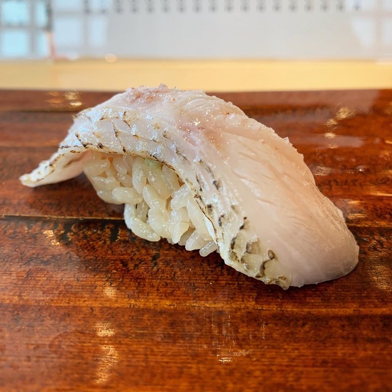 のどぐろ(立喰鮨 銀座おのでら)