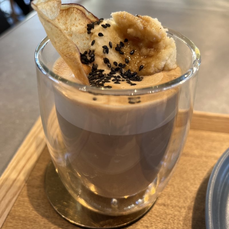 おいもラテ(CAFEE OTTO ROOF TOP GARDEN（カフェ オットー ルーフトップ ガーデン）)