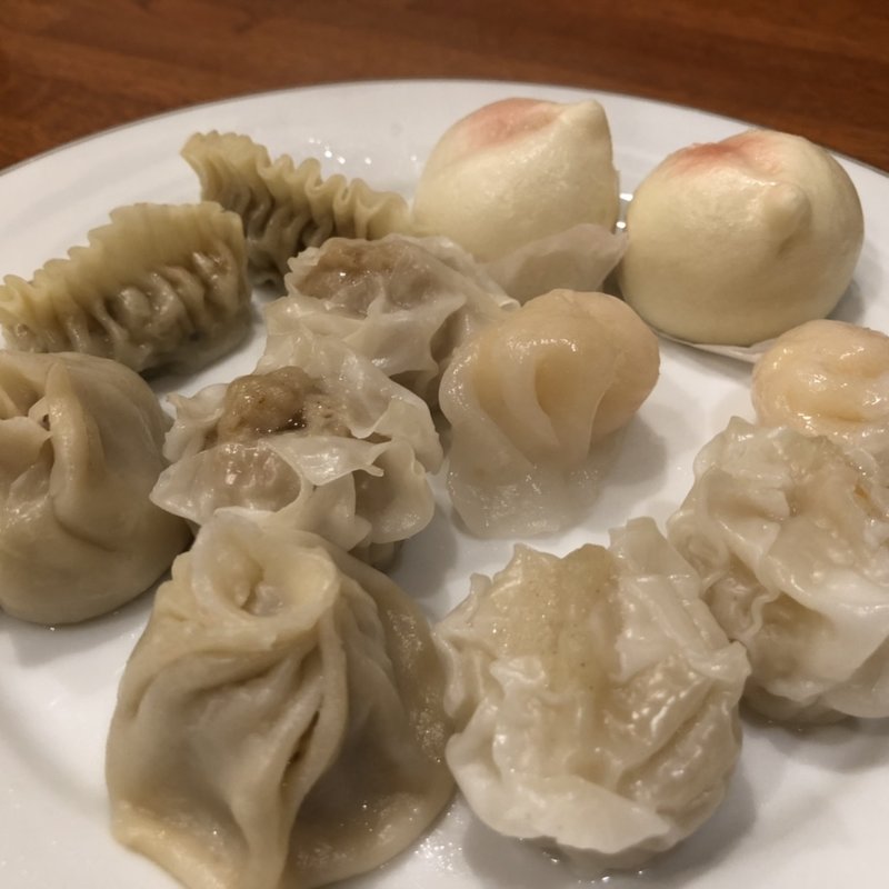 点心の盛り合わせ(廣聚隆)