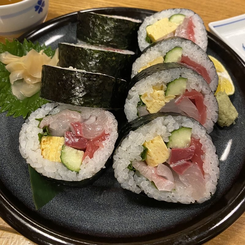 特選海鮮巻き(魚神 （うおしん）)