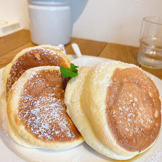 シンプル バターミルク パンケーキ(MUSH CAFE)
