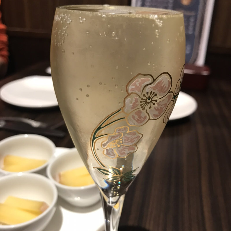 なみなみスパークリング(俺のフレンチ TOKYO )