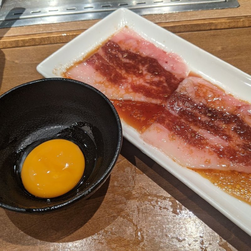 黒毛和牛月見カルビ(焼肉ライク　上野店)