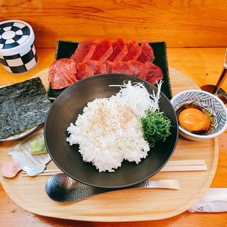 ご褒美赤身丼(三浦海岸駅近くの鮨と海鮮丼のお店『海と魚』)