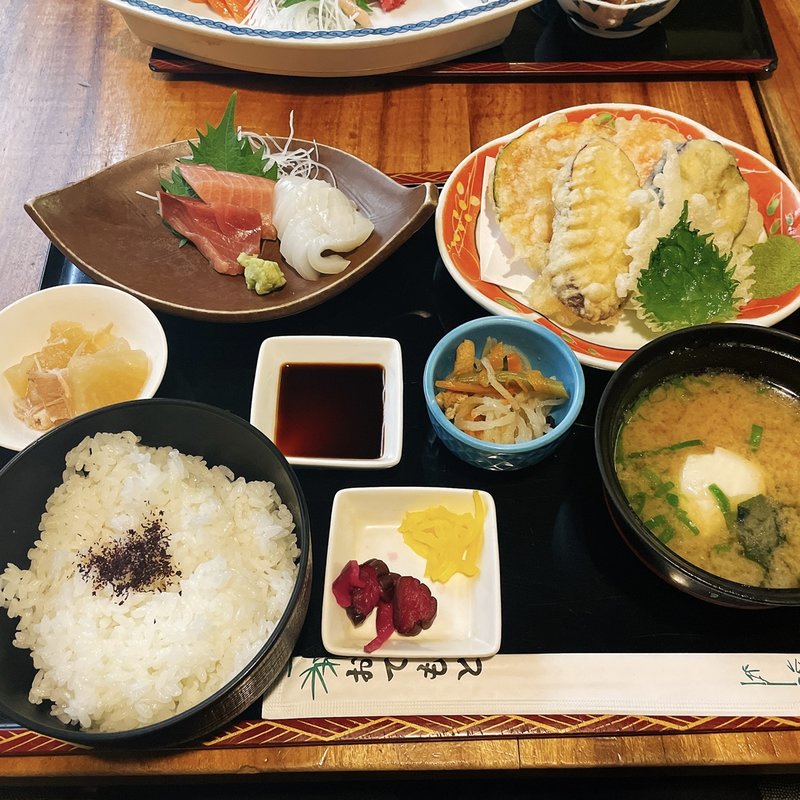 和食定食(一瞬 （いちしゅん）)