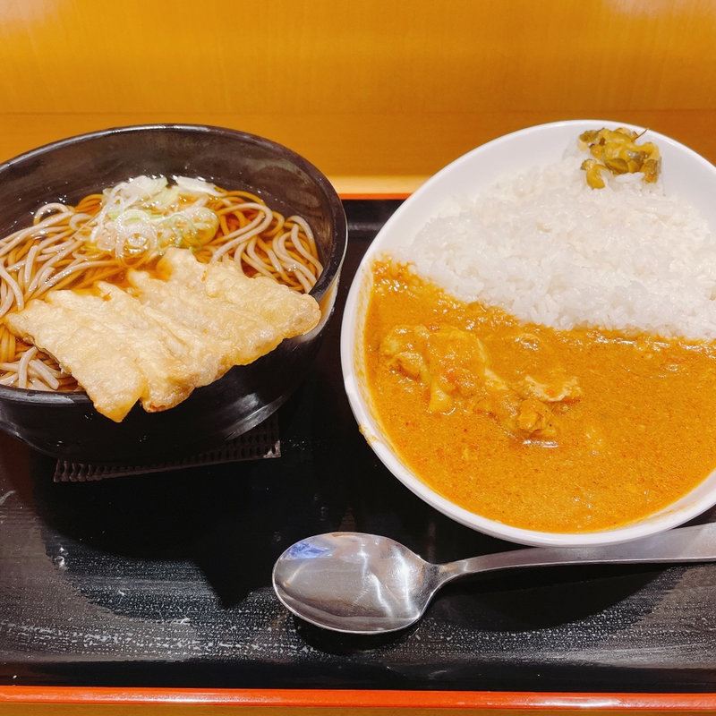 よもだカレー(よもだそば　新宿西口店)