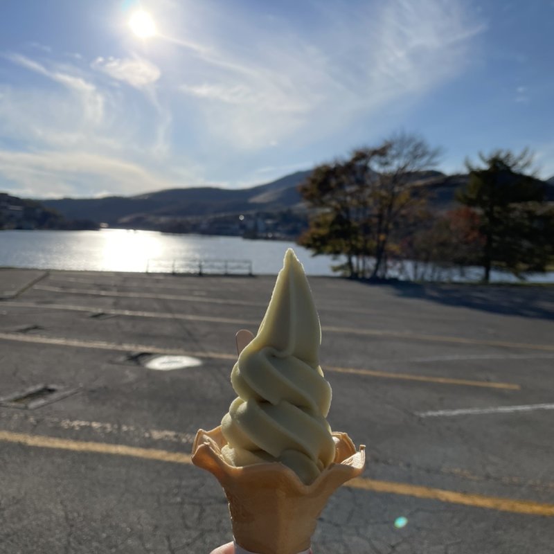 シャインマスカットソフトクリーム(白樺ファーム ファーストフード )