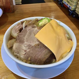 男気八二郎 チェダーチーズ (限定)(らーめんまるはち )