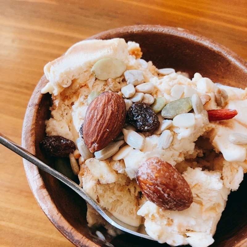 キャラメルアイス(薬膳汁なし坦々麺ハルキヨ)