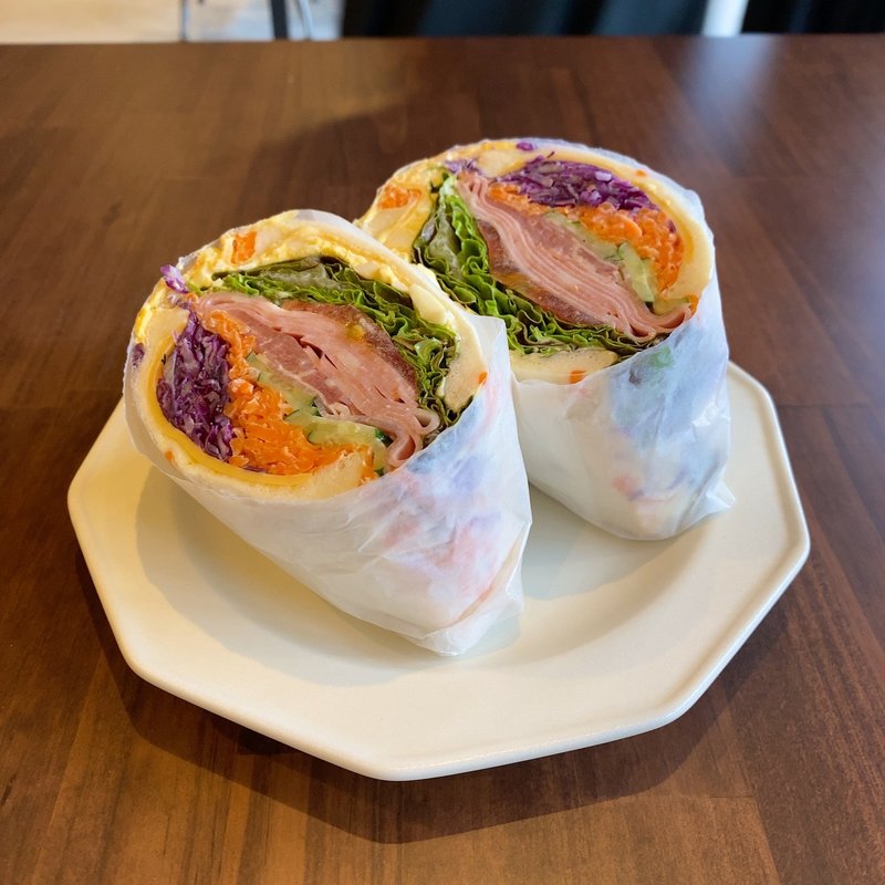 ボリューミーサラダ(SIPPO MEET UP CAFE)