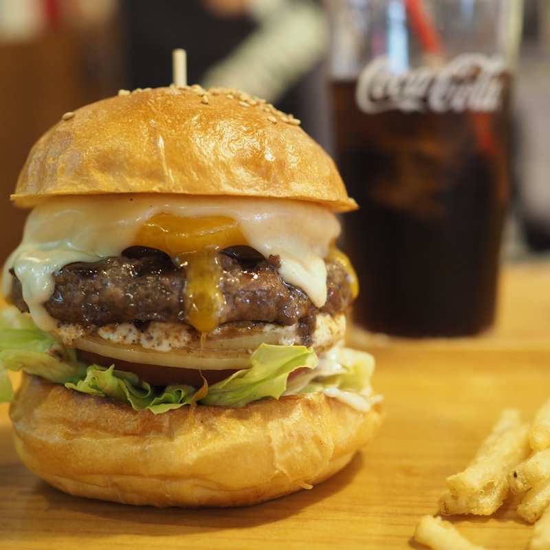 パインチーズバーガー(Nick & Renée)