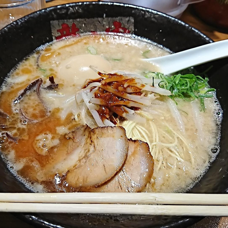 とんこつ こく味(ラーメン 龍の家 新宿 小滝橋通り店 （RAMEN TATSUNOYA）)