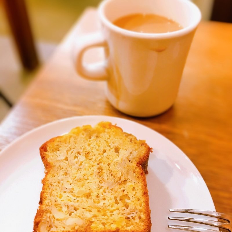 バナナカルダモンケーキ(ストン)