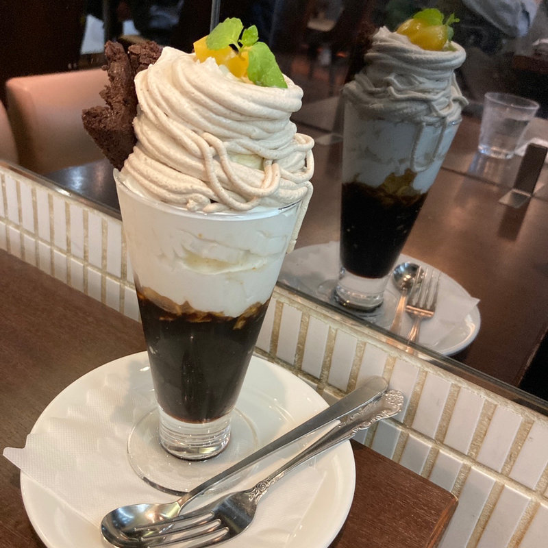 モンブランパフェ(カフェラリー 新宿店 （Cafe Rally）)