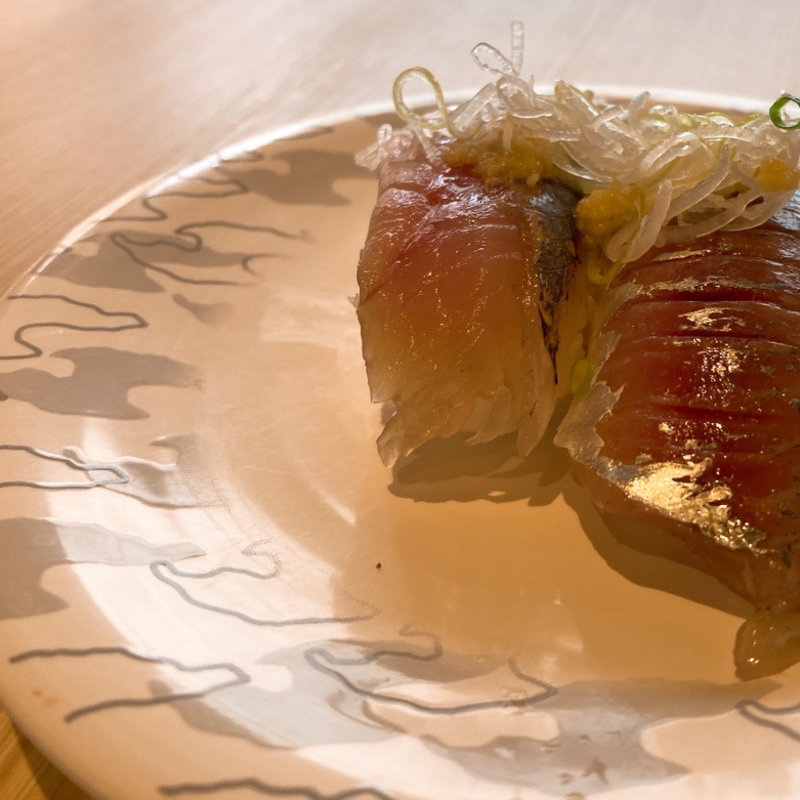 鯵(回転寿司弁慶　万代シテイ店)