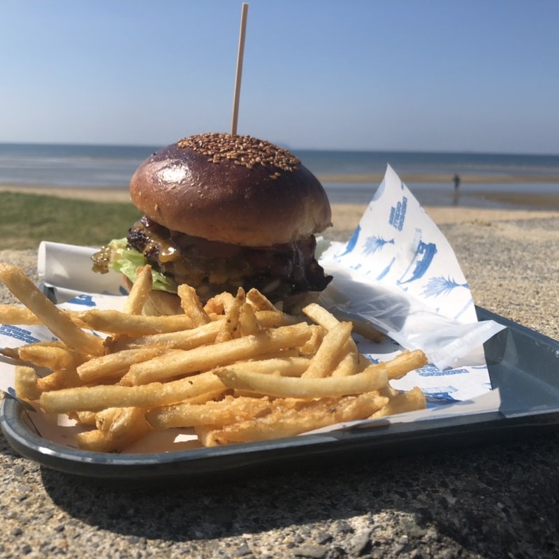 ベーコンチーズバーガー(BAKE STUDIO OKAZAKI 岡崎製パン所 （BAKE STUDIO OKAZAKI 岡崎製パン所）)