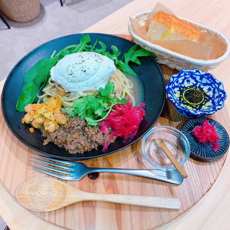 森と野菜のペペロンチーノ(FOREST GREEN PASTA&BAKE by ROCCA&FRIENDS)