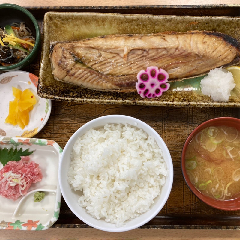 まぐろハラス焼き定食(斉太郎食堂)