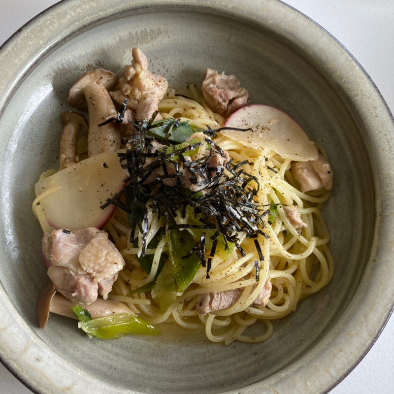 国産鶏と季節野菜と新生姜の和風オイルソーススパゲティ(スプーンダイニング 守山店 （SPOON DINING）)