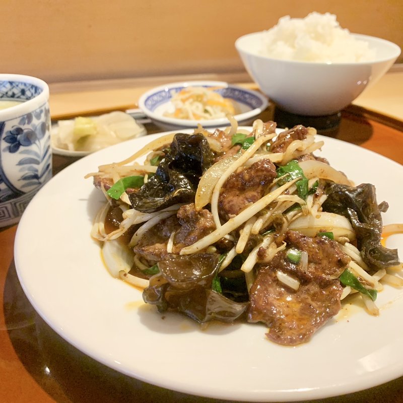 レバニラ炒め(龍眉虎ノ尾 西麻布)