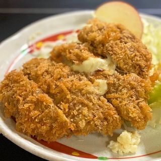 チーズ入りメンチカツ（単品）(とんかつ 江戸 )