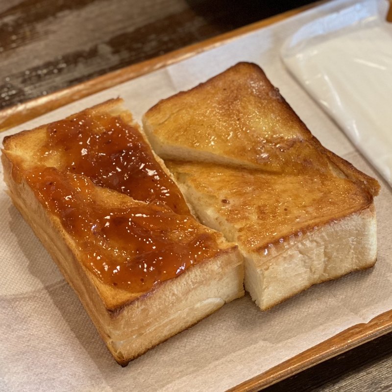 トースト(自家焙煎 東出珈琲店 （ヒガシデコーヒーテン）)