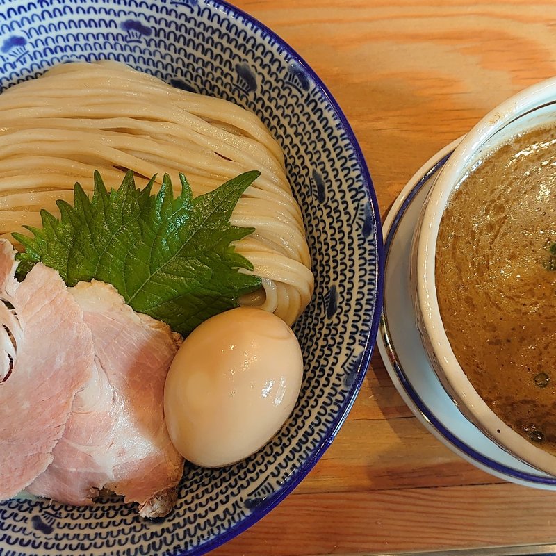 味玉鶏煮干濃厚つけ麺(麺也 時しらず)
