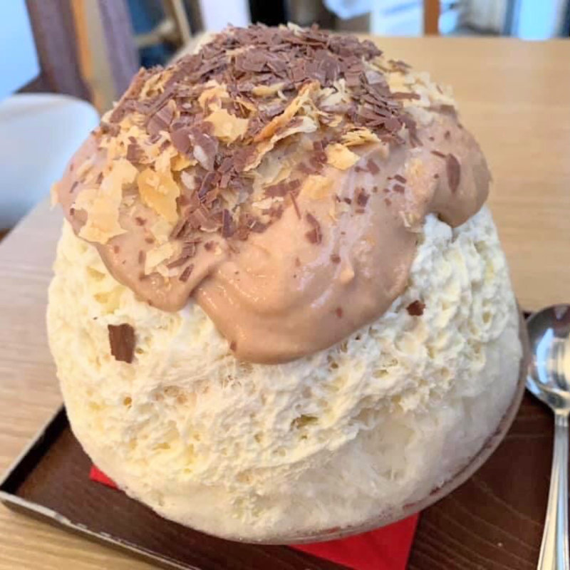 秋色チョコマロンパイ(サカノウエカフェ )