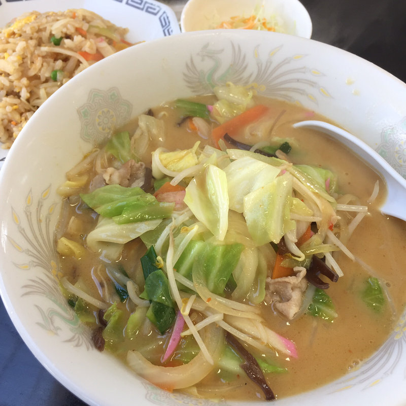 みそチャンポンセット (味噌チャンポン、半焼きめし)(らーめん 味菜)