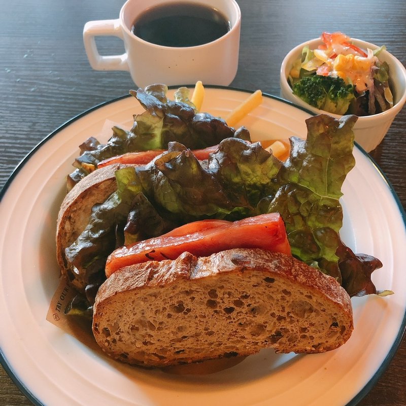 BLTサンド(バルカフェ スオーノ 光の森店 （ばるCAFE SUONO）)