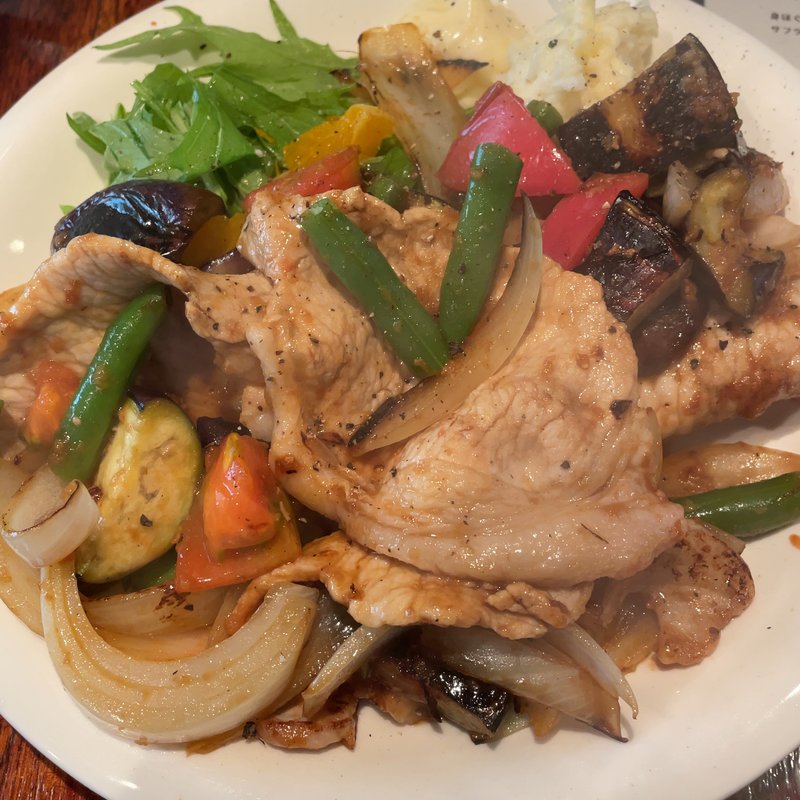 野菜たっぷり豚ロースの生姜焼(北浜ハイボール ハマ)