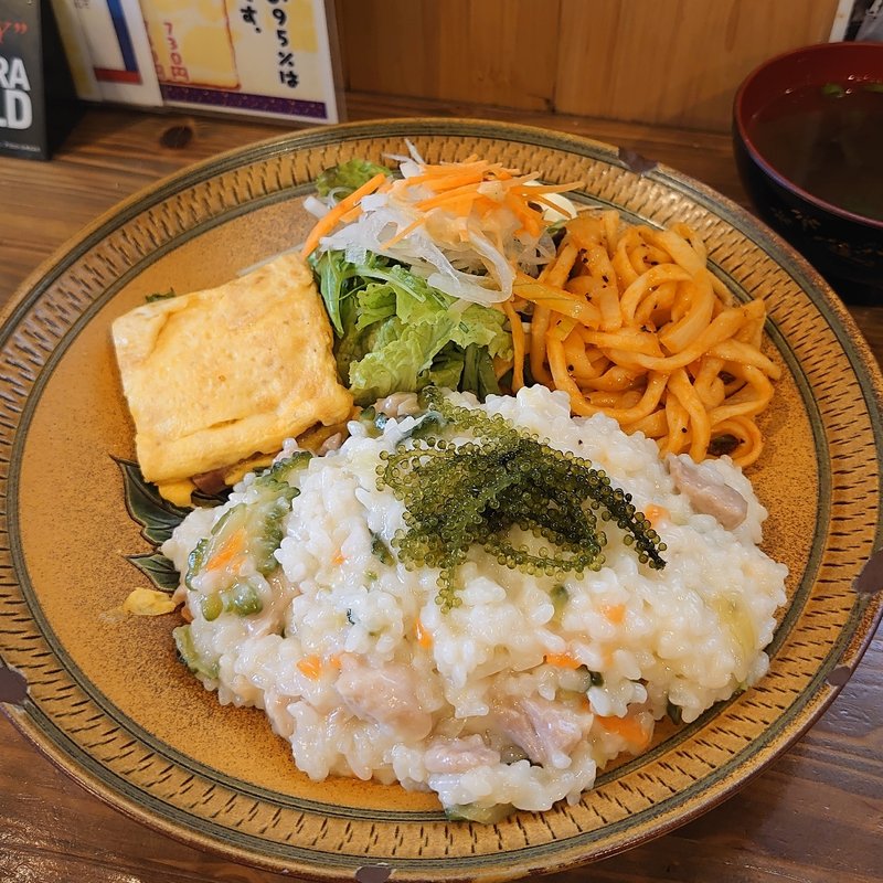 日替わりランチ(チキンとゴーヤのホワイトリゾット)(がなはん 善)