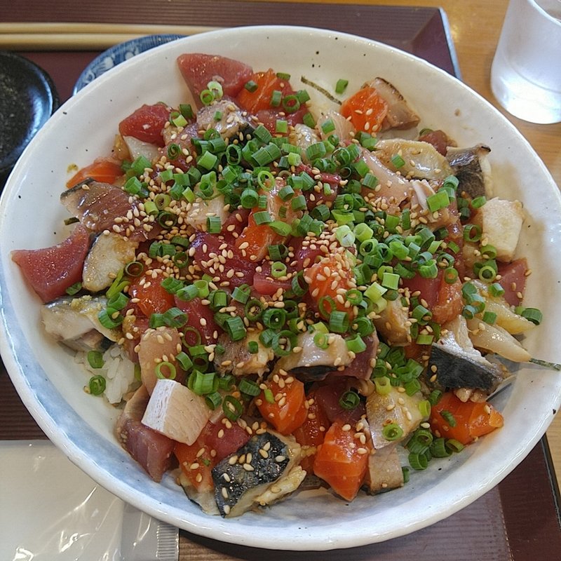 はじっこ丼(江釣子屋 志和稲荷店 )