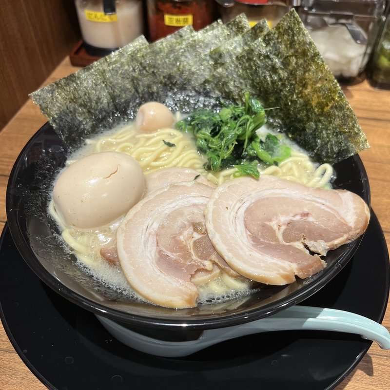 塩MAXラーメン(横浜家系ラーメン春吉家 西新店)